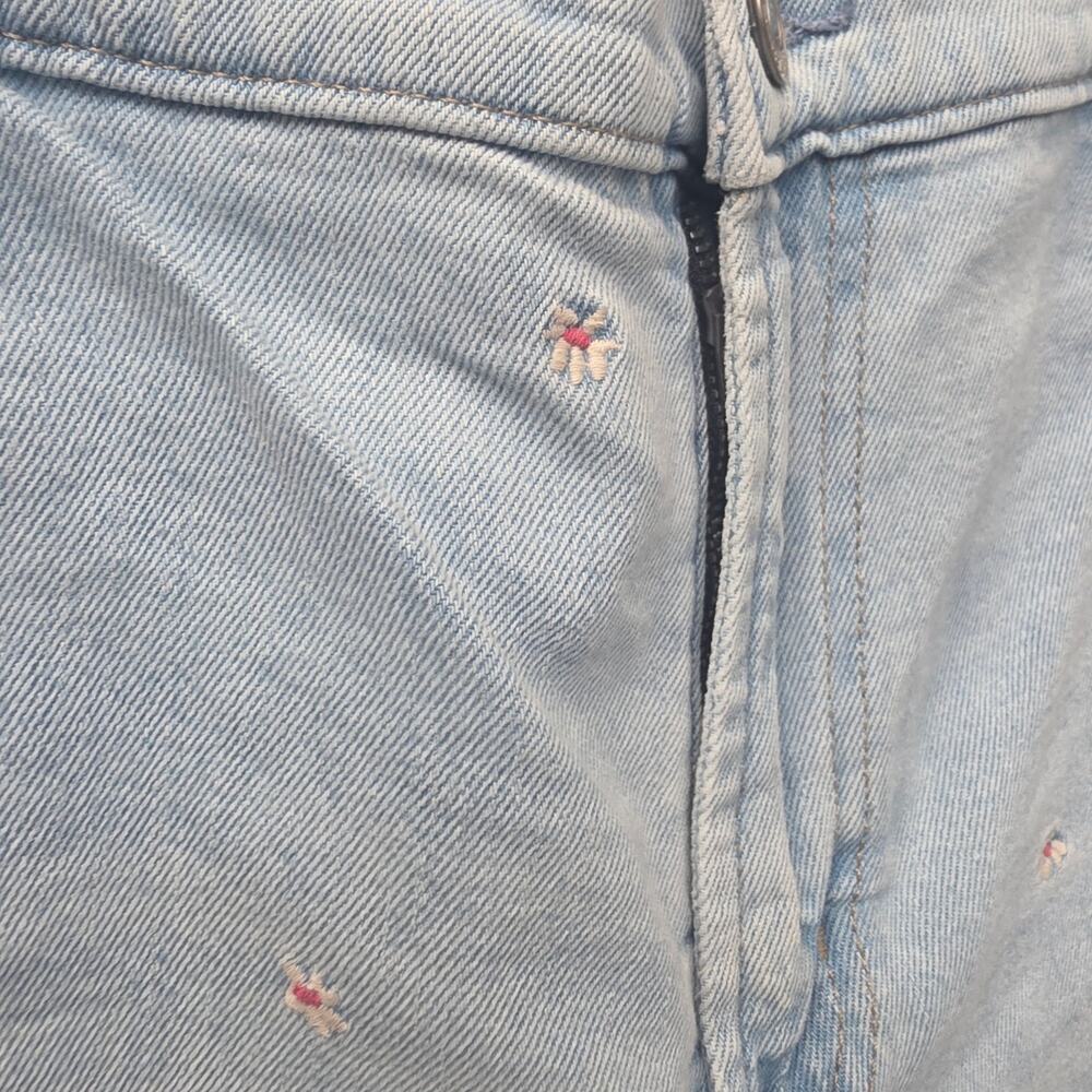 GAP Light Wash Floral Embroidered Girlfriend’s Jeans Women Sz 16/33 - Picture 12 of 14